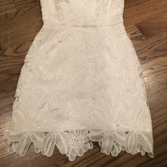 ASTR lace dress - Picture 4 of 8